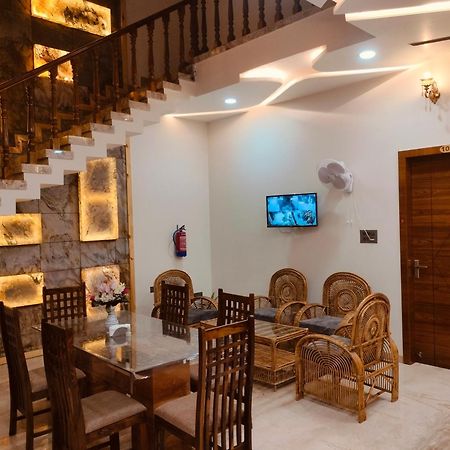 Amritam Palace A Luxury Ac Home Stay Ringas Zewnętrze zdjęcie