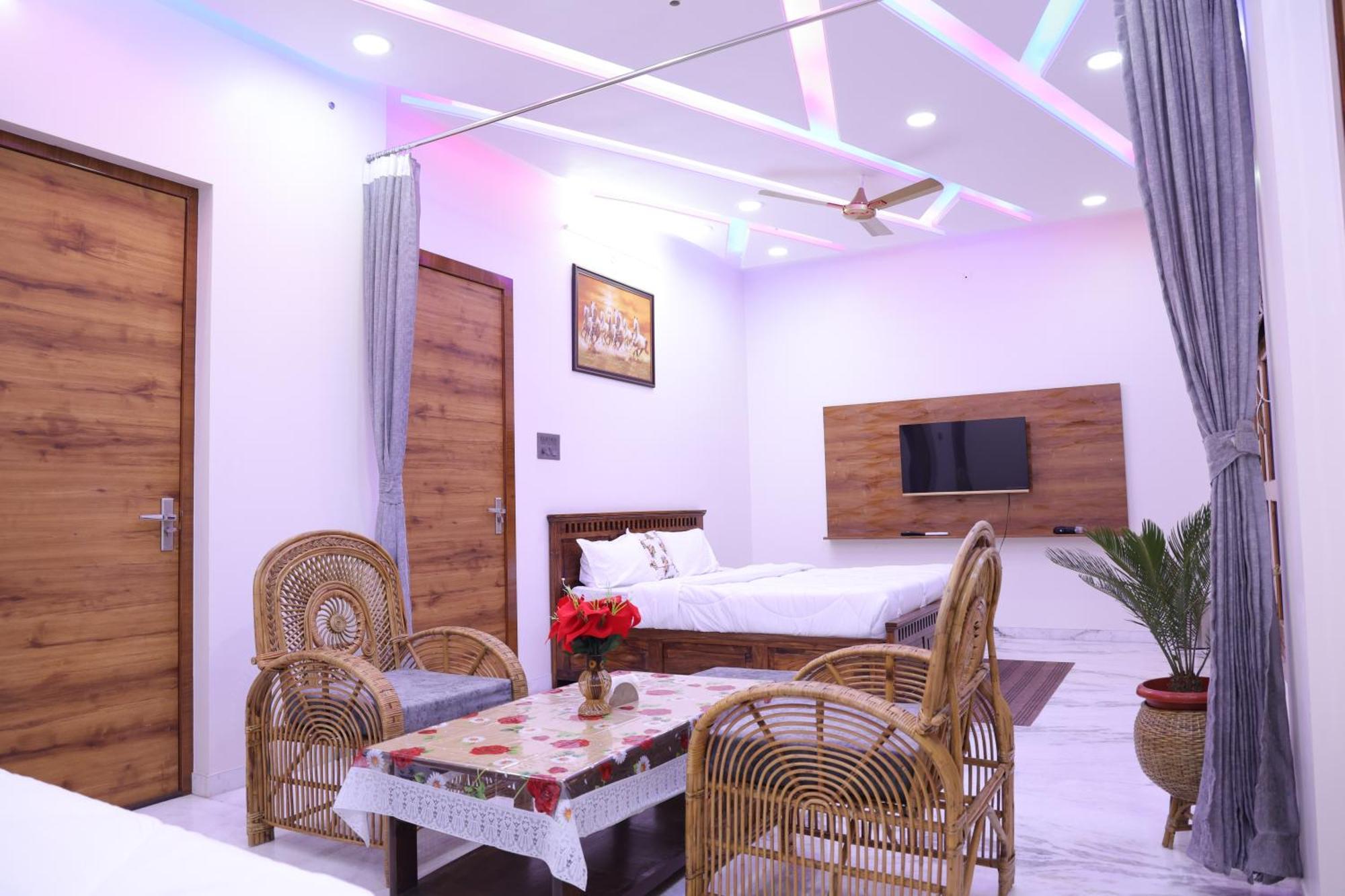 Amritam Palace A Luxury Ac Home Stay Ringas Zewnętrze zdjęcie
