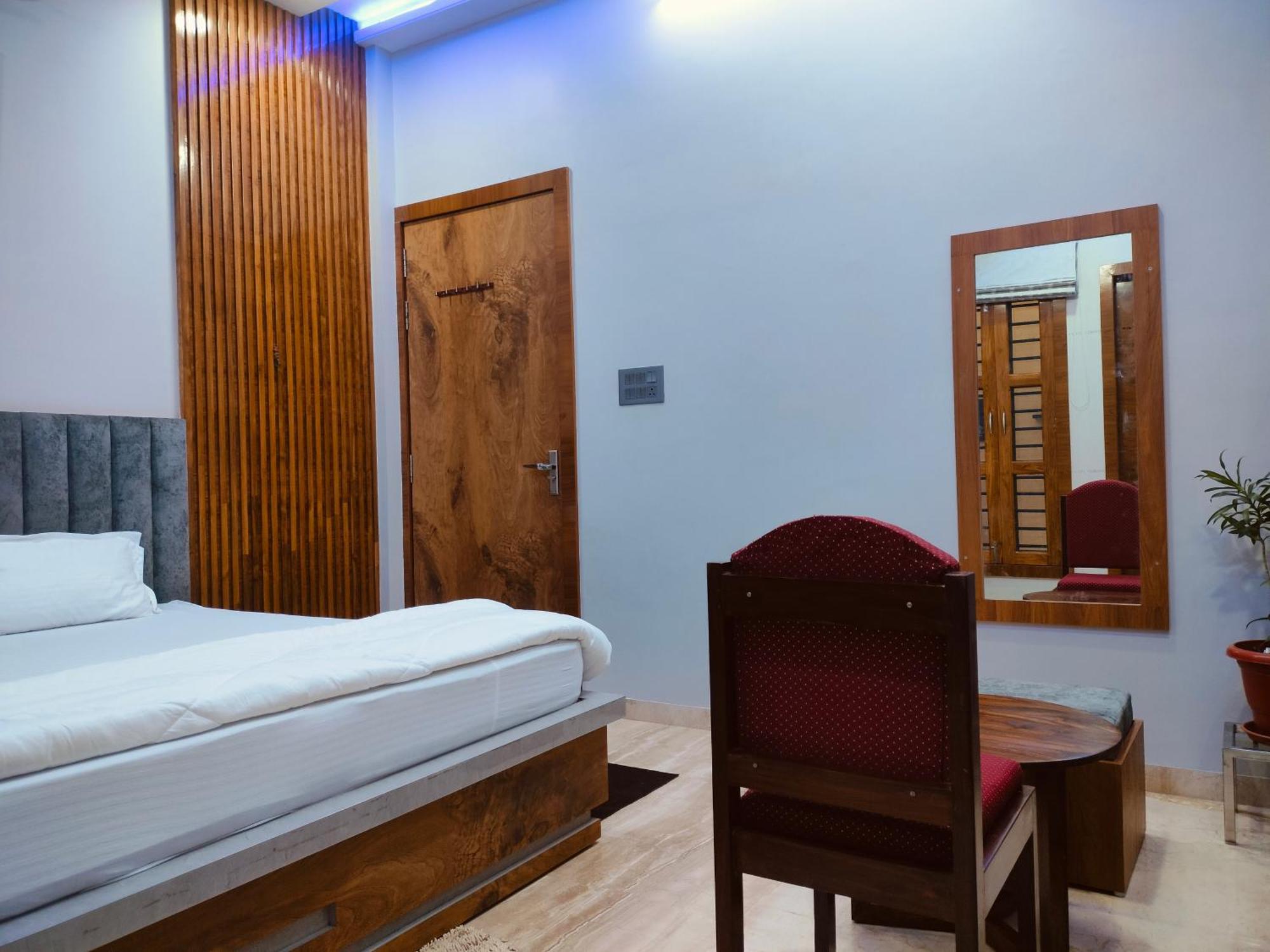 Amritam Palace A Luxury Ac Home Stay Ringas Zewnętrze zdjęcie